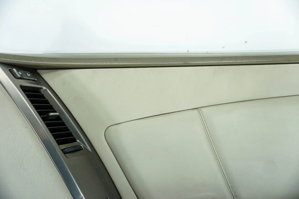 04-09 Cadillac XLR OEM Panel de moldura de puerta lateral derecha del pasajero 10442252 5084 Foto 4 de 4