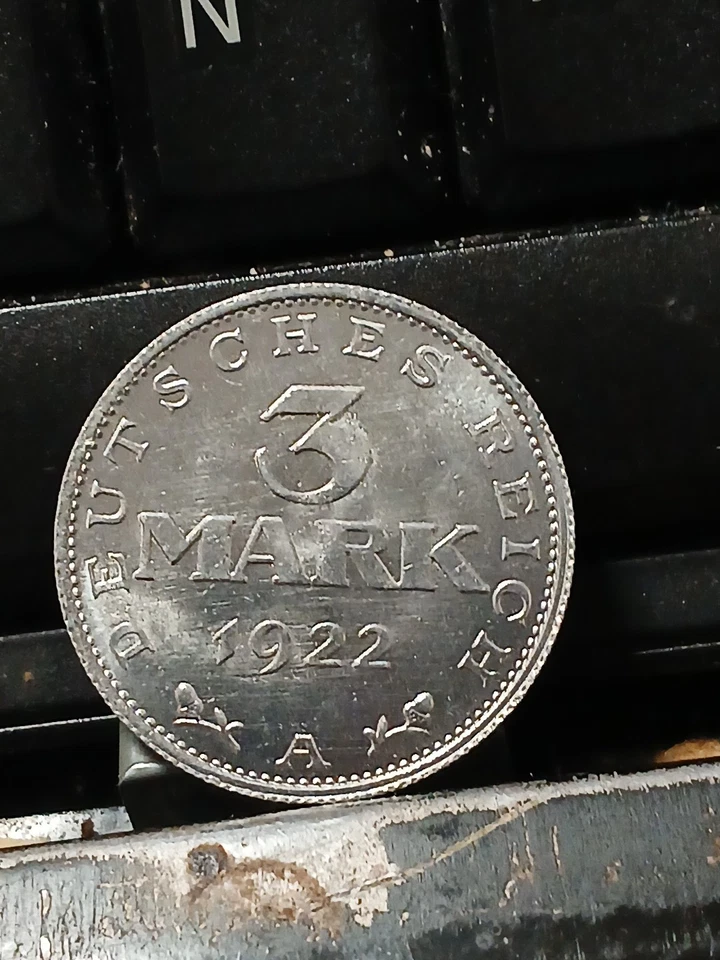 Germany Weimar 1922-A 3 Marks GEM UNCIRCULATED WOW - Image 4 of 4