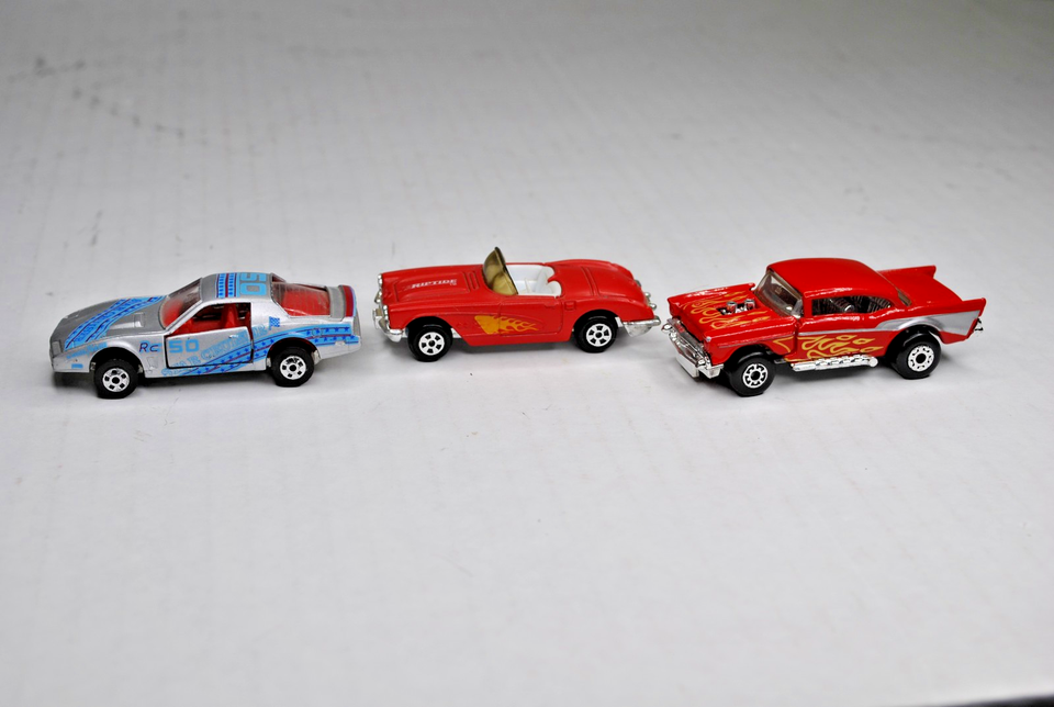 Lot De 35 Voitures Miniatures : Matchbox, Husky, Majorette, Corgi, Hot Wheels... 1/64