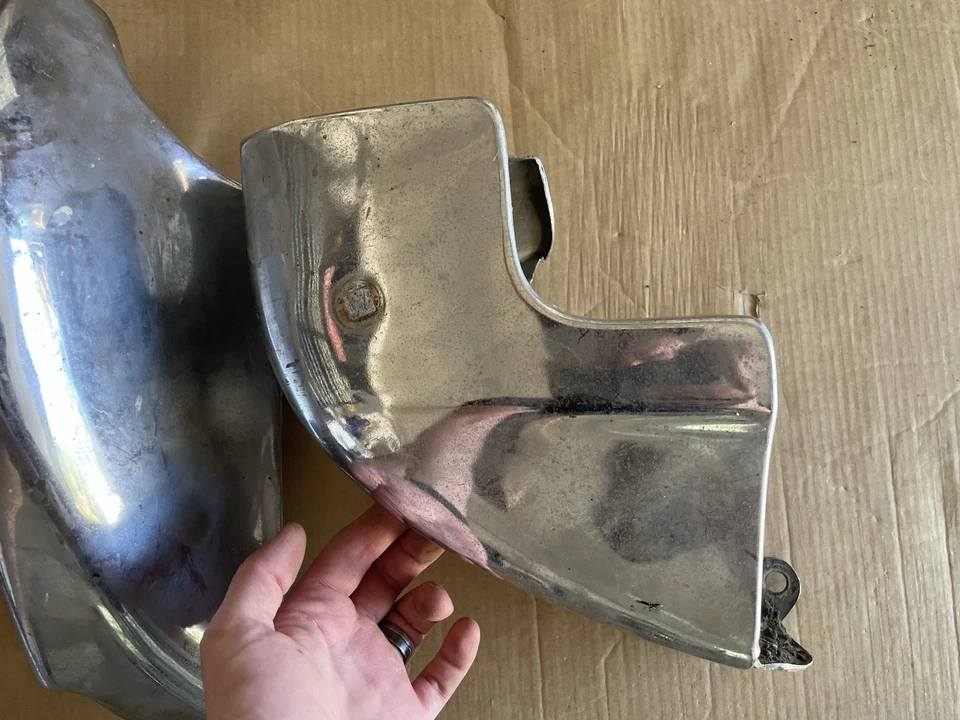 Oldsmobile Starfire 1966 parachoques delantero extremos derecho e izquierdo Foto 2 de 4