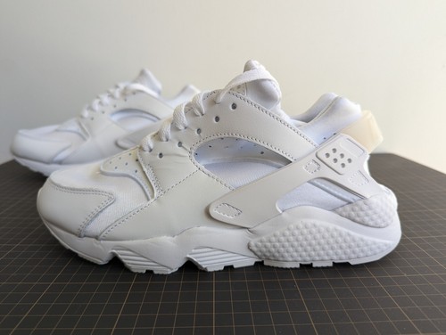US8 - WMNS Nike Air Huarache Triple White DH4439-102 (no lid) - Picture 6 of 7