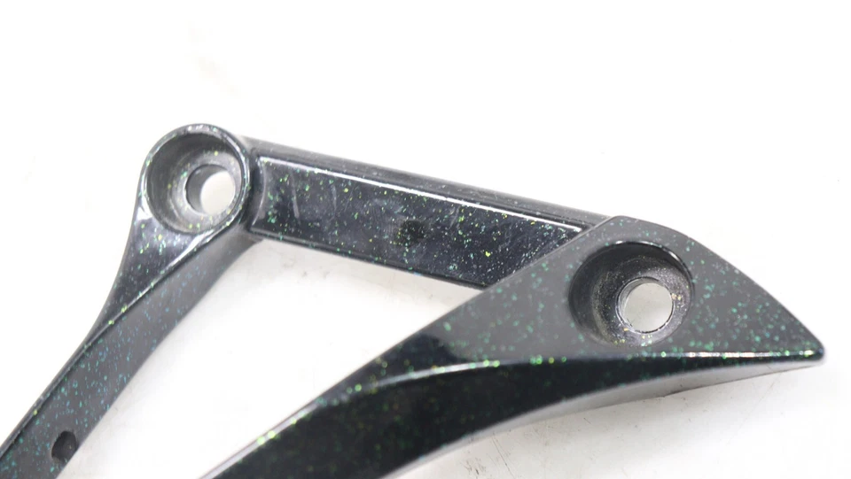 08-16 KAWASAKI NINJA ZX10R CLAVIJA TRASERA DERECHA PASAJERO CLAVIJA Foto 2 de 4