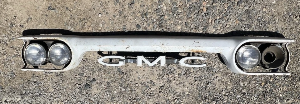 60 61 62 63 64 65 66 1960 1961 1962 GMC 1000 1500 2500 suburban painted grill - Image 2 of 4