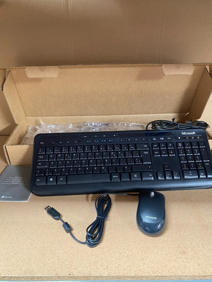((( French (Canada)  ))) Microsoft Wired Desktop 600 Keyboard + Mouse (QWERTY) - Image 4 of 4