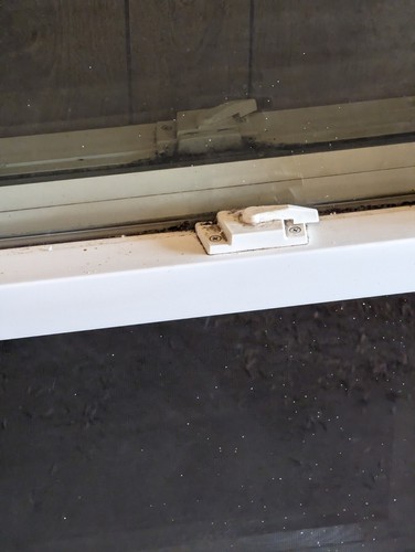 White Vinyl, per hung, Windows For a House with sceens 36in X 36 in - Picture 7 of 22