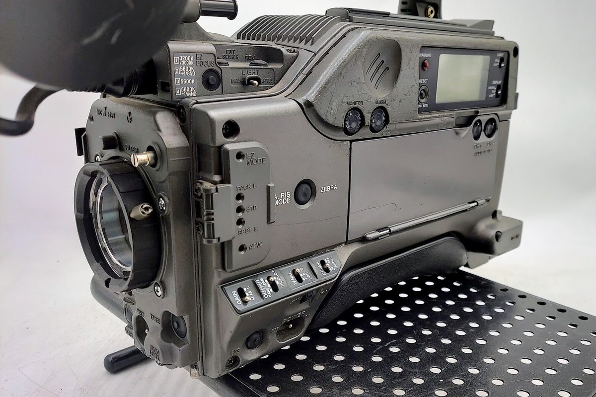 Sony DSR-500WS Digital Camcorder w/DXF-701WS | eBay