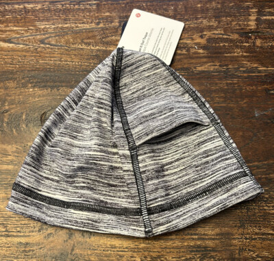 lululemon athletica Gray Beanie and Bag Set lululemon athletica | Accessories | Lululemon Gray Knit  main image 3