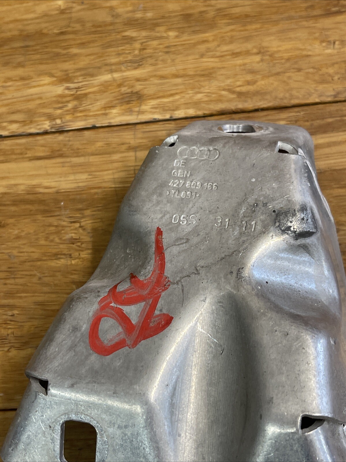 2011-2015 Audi R8 42 Rear Left & Right Quarter Fender Panel Bracket Mount OEM
