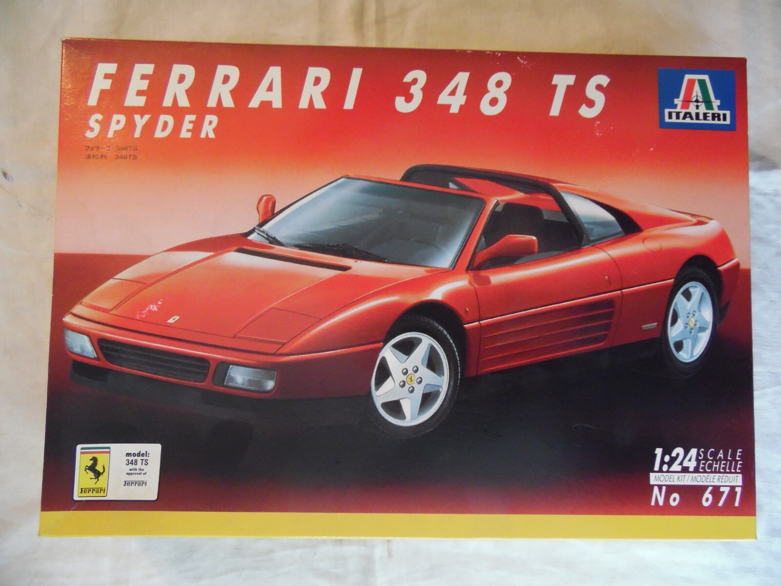 Maquette FERRARI 348 TS Italeri 1/24 : réplique de collection