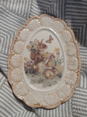Cracker Barrel ''Easter Traditions '' Oval Easter Bunny Plate Floral Egg Shape