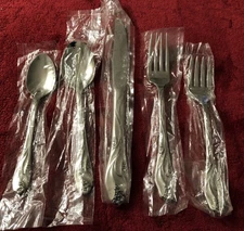 * NEW - ONEIDA - LORILEI -  Stainless Flatware * CHOICE OF PIECES * OLD STOCK