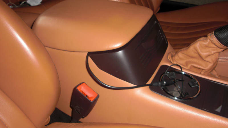 Maserati QP - Coupe - Spyder BLUETOOTH ADAPTER KIT (iPhone, Smartphone, Samsung)