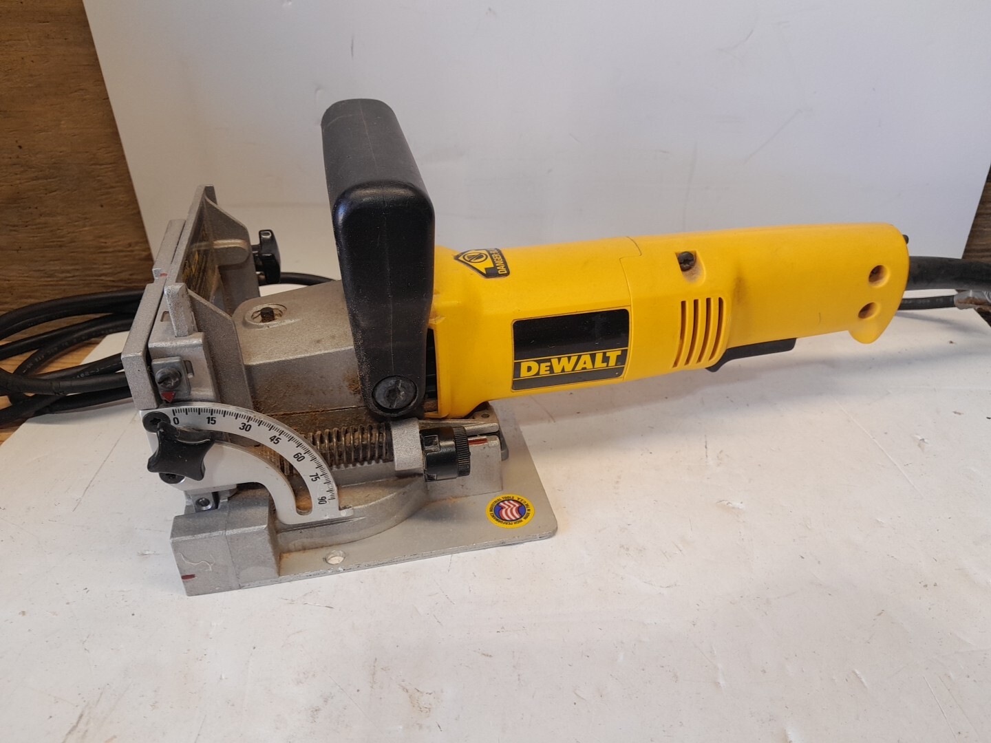 DEWALT DW682 120V Plate Joiner Cord Damaged Still Works eBay
