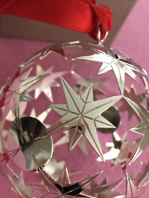 Ornement De Noël Christofle – Métal Argenté – 1994 – Fleurs – Diamètre 8,5 Cm – France