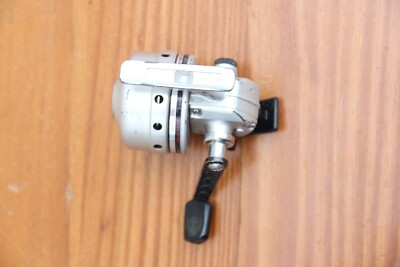 VINTAGE DAIWA ST-30 SPINCAST REEL | eBay