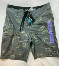 NWT $54 SALT LIFE SLX-QD Swim Boardshorts SLM465 Spearfishing Gray / Green