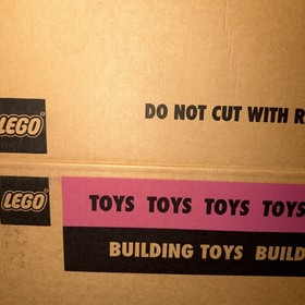 LEGO Star Wars: Millennium Falcon (75192) DS / OG BOX (100% AUTHENTIC IN BOX!)