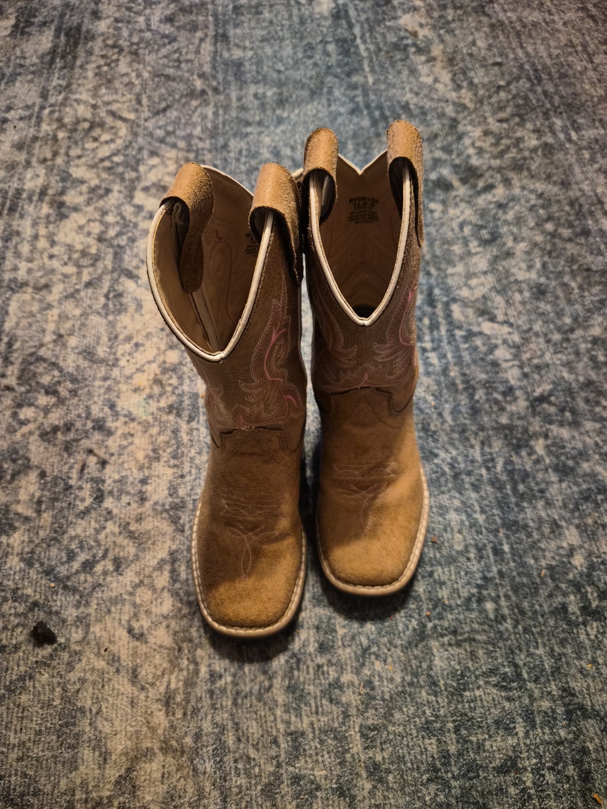 Little Girl Ariat Boots Size 11 With Pink Pattern