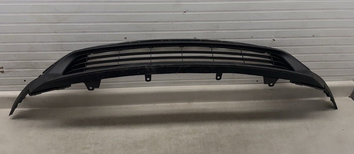2023 2024 TOYOTA Prius Front Bumper Radiator Grille Lower 53112