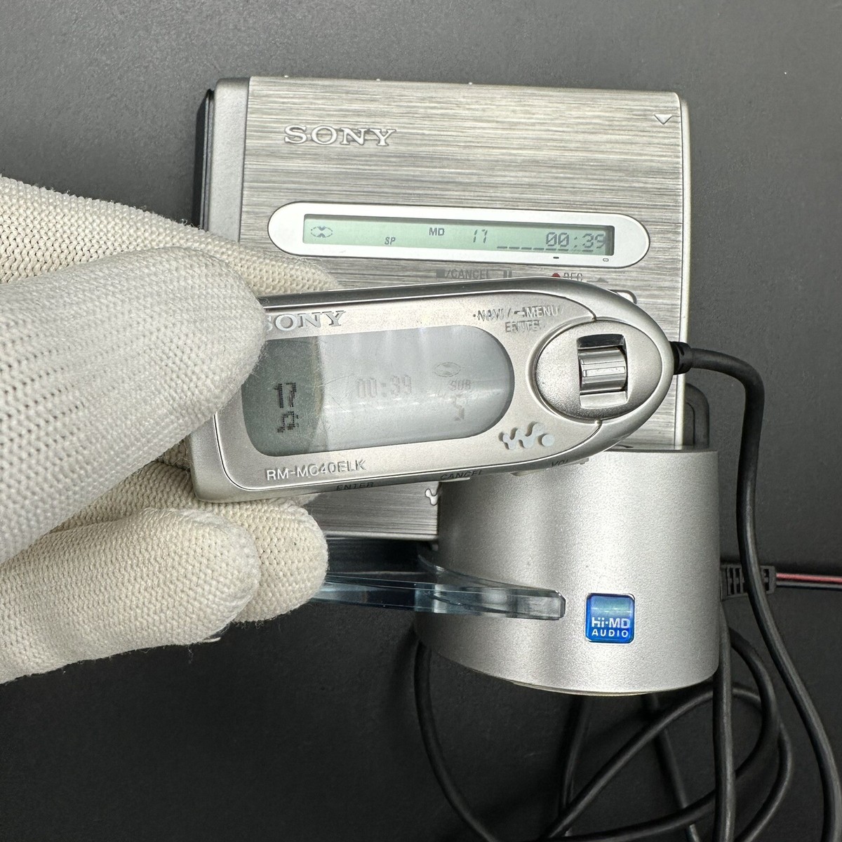 SONY MZ-NH1 NET MD Hi MD WALKMAN Minidisc Recorder Does not