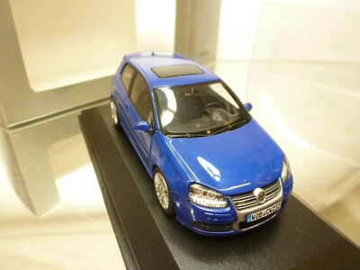 MINICHAMPS VW VOLKSWAGEN GOLF R32 - BLUE 1:43 rare - VERY GOOD IN
