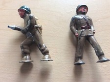 Vintage 1930s Lead/Metal Toy Soldiers