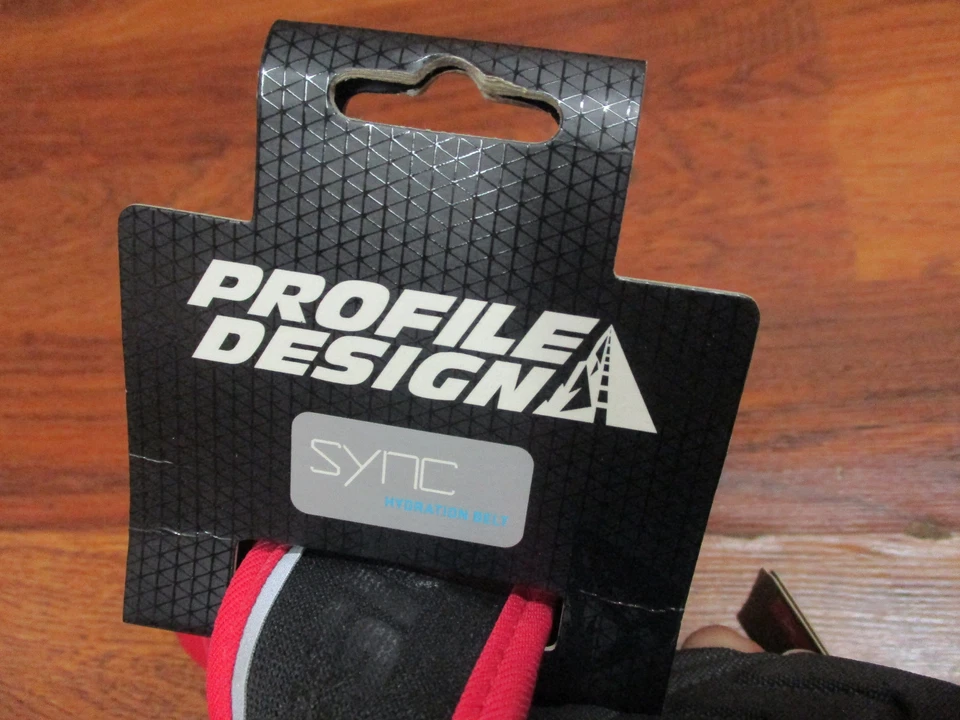 NEW PROFILE DESIGN SYNC HYDRATION SYSTEM BELT W/ 2 8oz BOTTLES - RED - LARGE - Image 3 of 4