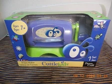 Provo Craft Cuttlekids Shape Maker Kit Kids Die Cut Machine/ 2 Starter Dies Mats