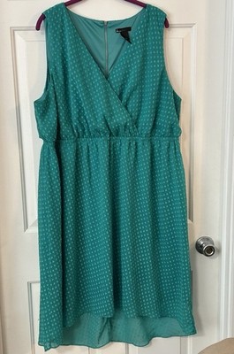 Women s Lane Bryant 22/24 Sleeveless Green Polka Dot V Neck Zippered Dress