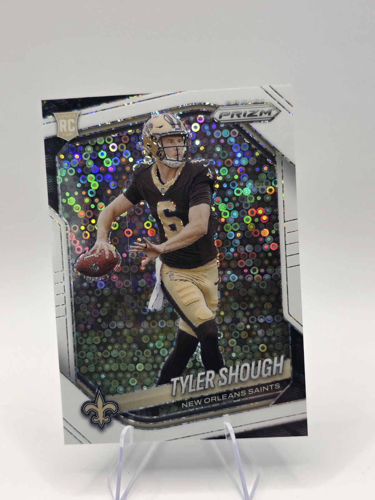 2025 Panini Prizm - Rookies Tyler Shough #327 White Disco Prizm (RC)