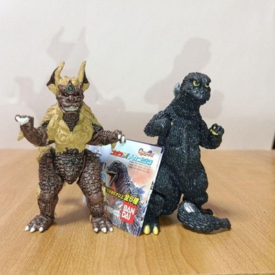 GODZILLA &きんに君フィギュア Bandai HG Godzilla 9 Godzilla & King Caesar 2-Pack Mini Figures | eBay