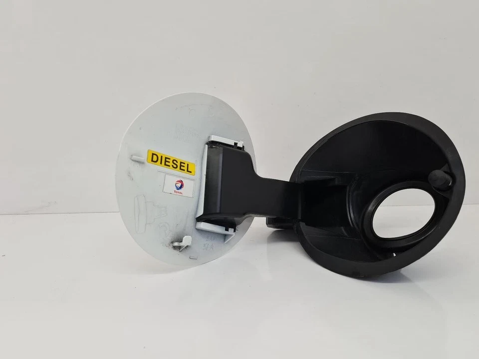 PEUGEOT 2008 Mk1 2013-2019 FUEL FILLER FLAP BANQUISE WHITE EWP 9677638680 - Image 3 of 4