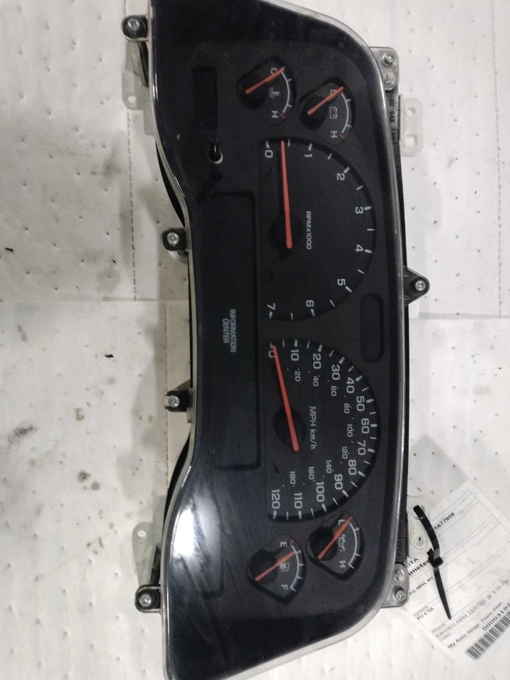 2002 Dodge Dakota Speedometer Gauge OEM Black 140K Miles NJ25-22297-558001 - Изображение 2 из 4