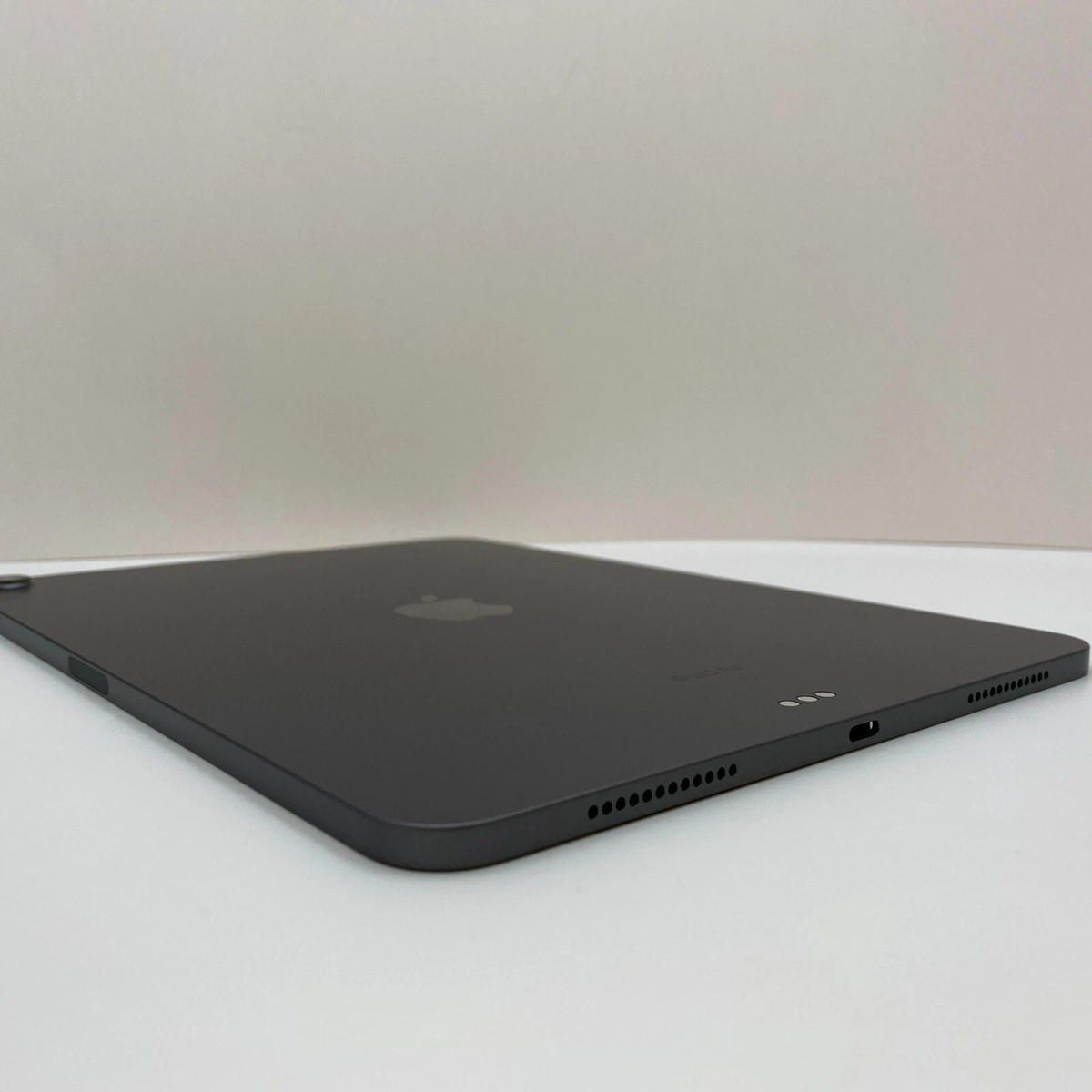 Apple iPad Air 5th Gen. 64GB, Wi-Fi, 10.9