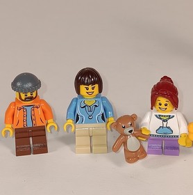 LEGO Creator: Fairground Mixer (10244) 11 Minifigures + Attractions & Vehicles 
