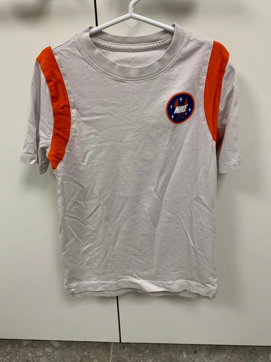 Nike Boys (The Nike Tee) T Shirt Size:Youth Small Age:8/10