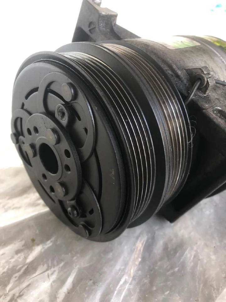 Compresor de aire acondicionado Volvo S40 2004-2011 OEM Foto 2 de 4