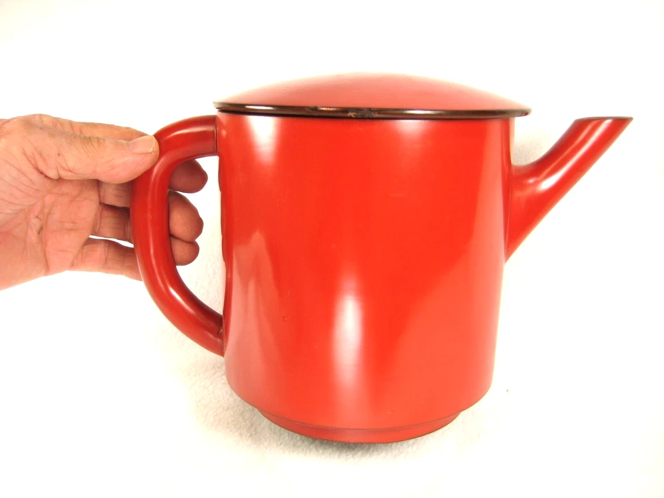 ANTIGUA IMAGEN JAPONESA DE AGUA CALIENTE YUTO LACA ROJA DE LA ERA MEIJI (C.1910) Foto 2 de 4