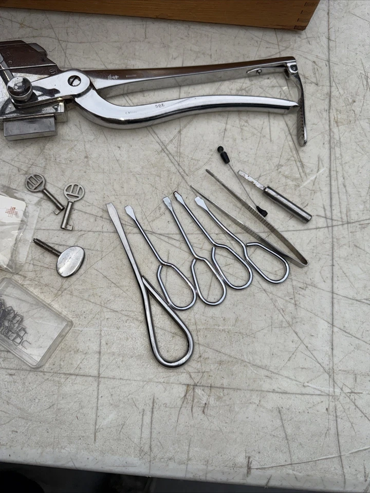 Antiguo aparato de sutura Aesculap Von Petz equipo quirúrgico raro Foto 4 de 4