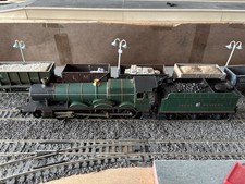 Hornby R761 GWR 5934 Kneller Hall Loco & Tender