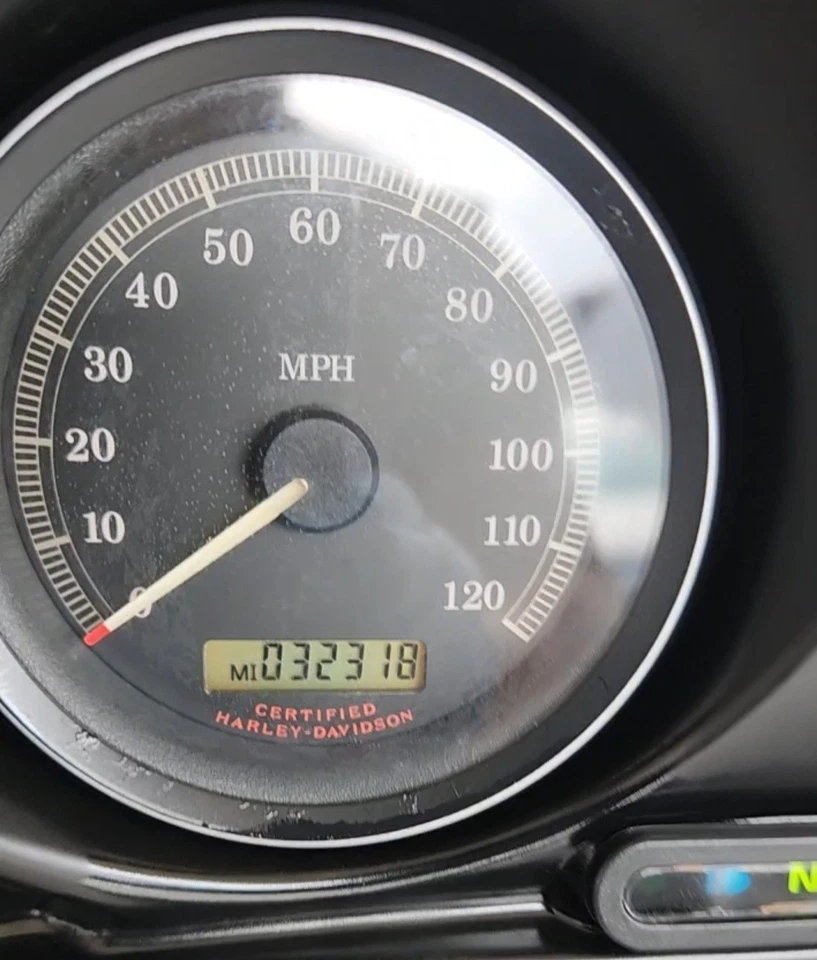 Harley-Davidson Electra Glide Classic 2005 motor eléctrico FLHTCI funcionando OEM Foto 3 de 4