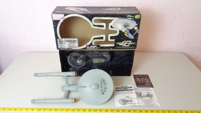 Star Trek Classic TOS USS Enterprise 1701 Production Version 40th Ann. 2007 DST