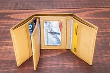 Mens Trifold Leather Wallet RFID Blocking TAN New Bullz Wallets!