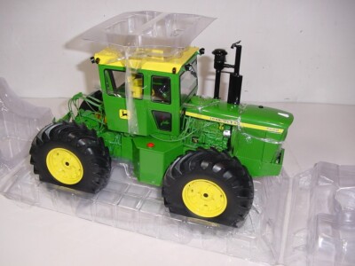 1/16 John Deere 7520 Precision Tractor by ERTL NIB! 50th