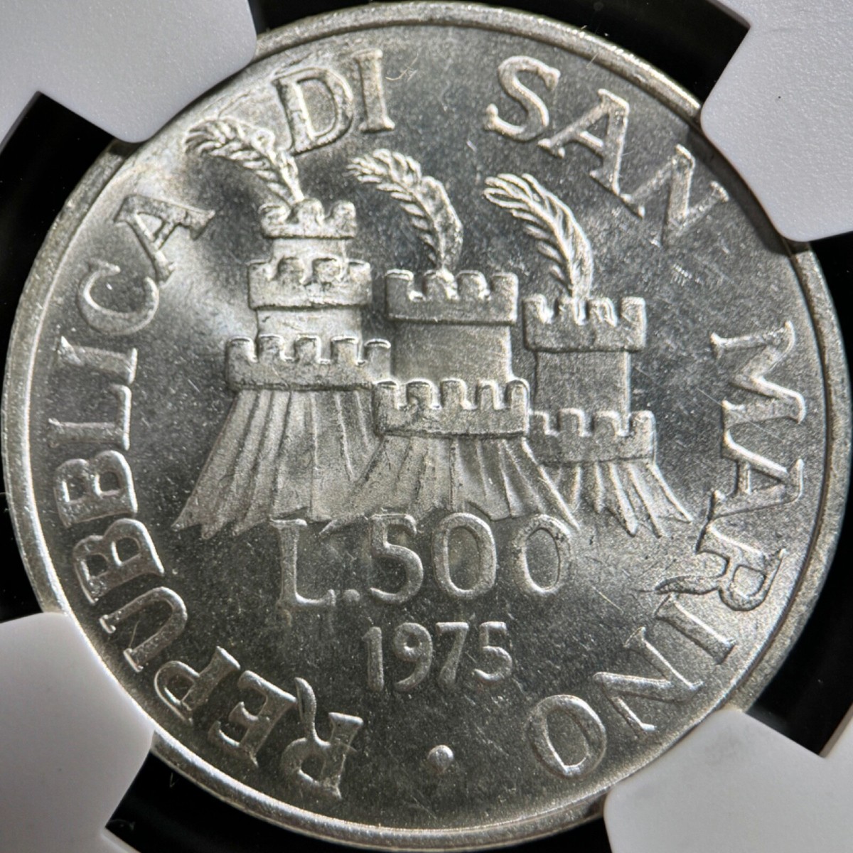 1975年サンマリノ古代の石工（聖マリヌス） 500リラ銀貨 PCGS認証 1975年サンマリノ古代の石工（聖マリヌス） 500リラ銀貨 PCGS認証 500