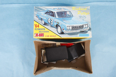 VINTAGE AMT  MPC REVELL MONOGRAM 1/25 SCALE MODEL CAR KIT TOPS & WINDOWS LOT