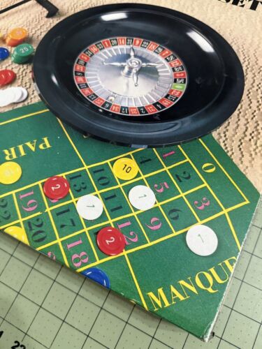 Vtg Deluxe Casino Roulette Set 10” Wheel, Chips, Playmat, Rake - Complete w/ Box - Picture 2 of 6