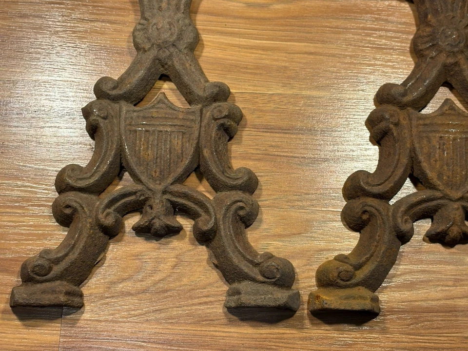 PAIR ANTIQUE CAST IRON FIREPLACE ANDIRONS SHIELD CREST DESIGN W/ FINIAL TOPS 17" - Image 4 of 4