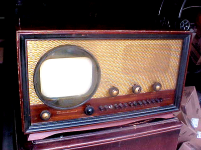 #ad ANTIQUE TV 1948 DELCO HALLICRAFTERS 7 INCH TABLE MODEL WALNUT WOOD CABINET CH 1 $299.99