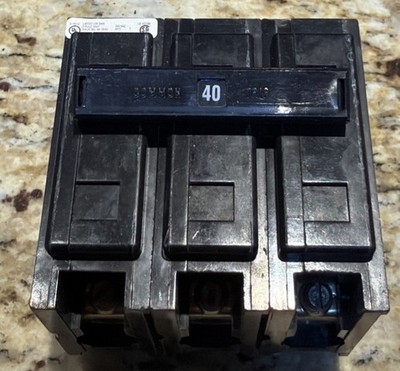Circuit Breaker Cutler Hammer QBHW3040H 40 Amp 3 Pole 22kA Quicklag Bolt On
